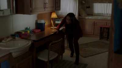 ♪ And this is why I can't stop ♪ - Pretty Little Liars: The Perfectionists