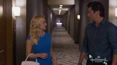 - And Isabelle'sagreed to compromise - Wedding at Graceland