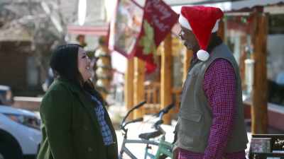 - And isn't a second too soon.
- Oh, my goodness! - A Country Christmas Harmony