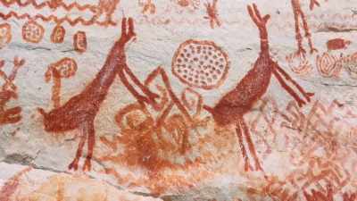 AND IT REVEALS THESE PEOPLE
WERE HUNTER-GATHERERS. - Lost Cities of the Amazon