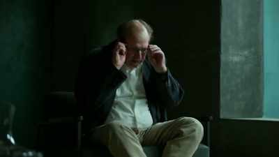 And it was so easy, so nobody said, - Inside the Mind of a Con Artist