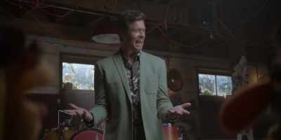 And it's your little thing
that's always... (MUMBLES) - The Muppets Mayhem