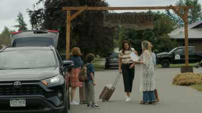 And Jasmine, don't worry,
we'll find you a room. - The Real West