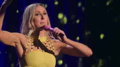 And that joke...
the Venn diagram, - Nikki Glaser: Good Clean Filth