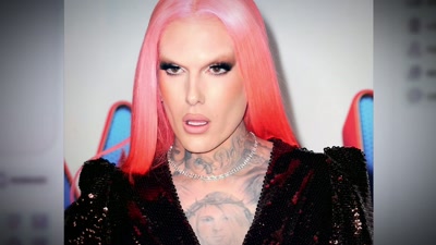 And when Kevin's personal idol
hears about the tragedy, - How I Caught My Killer