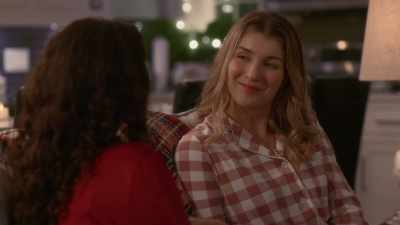And you know, your long distance
relationship is romantic, - The Secret Gift of Christmas