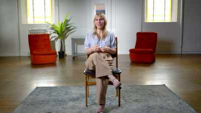 And he let himself be grilled - The Ashley Madison Affair