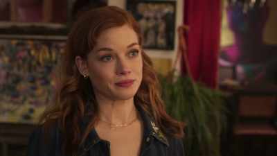 And let me know
if it ever happens again, - Zoey's Extraordinary Playlist
