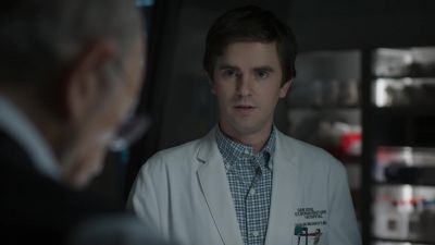 - And let's get under the lobes.
- Wait. - The Good Doctor