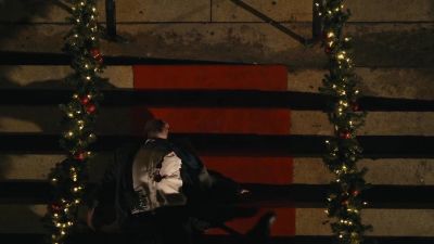 - And like that... - Mr. Robot