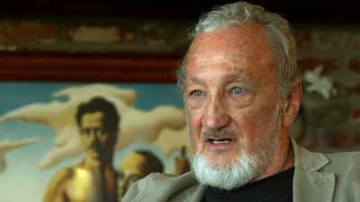 And as long as he talked,
I tried not to blink. - Hollywood Dreams & Nightmares: The Robert Englund Story