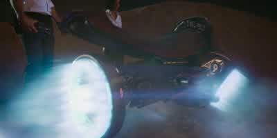 And look at that. - Men in Black: International