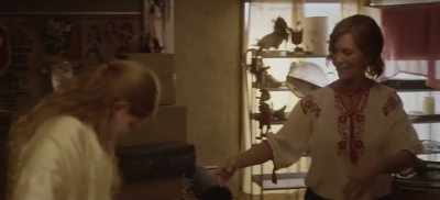 And you look very pretty,
too, in that robe. (LAUGHS) - Frayed
