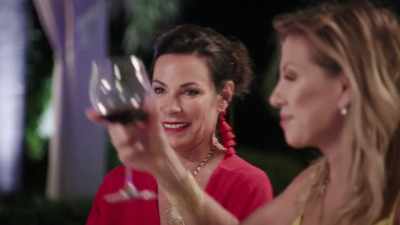 And, Luann, you know,
I met you a few times, - The Real Housewives Ultimate Girls Trip