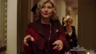 And Molly,
you're just through here. - Romance at Reindeer Lodge