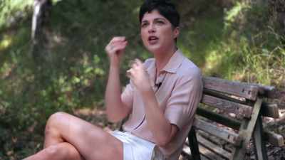 And, and mum really wanted
to be in earth though, - Introducing, Selma Blair