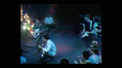 And it must have been amazing
for them, you know, - Simple Minds: Everything is Possible