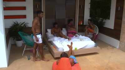 And new boys,
Oliver and Troy, - Love Island