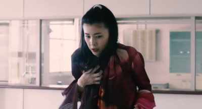And no purple diamond
around Lam's neck. - The Confidence Man JP - The Movie -