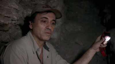 And not because it's
a tomb and, you know,
it's got some glamour, - Lost Treasures of the Maya