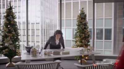 And now that dad's selling
the house, - Reunited at Christmas