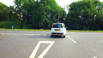 And now we have 26 roundabouts
to get through, - James May and the Dull Men