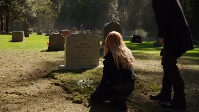 And now I'm gonna
do this for her. - DC's Legends of Tomorrow