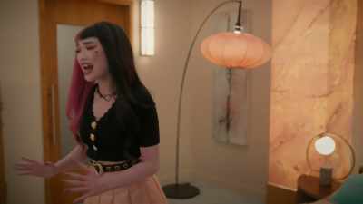 ♪ And now, it's my time ♪ - Monster High 2