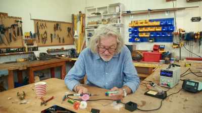 And now it's time for something
that inflames the passions - James May and the Dull Men