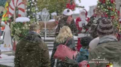  And now, one more song
 to close us out. - Time for Me to Come Home for Christmas