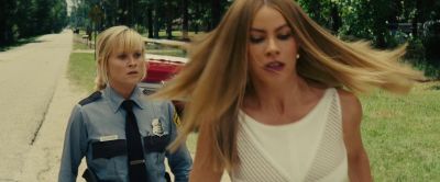 And now they're coming to get me - Hot Pursuit