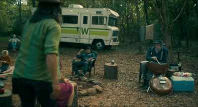 And you pick up some weird stations. - Doctor Sleep