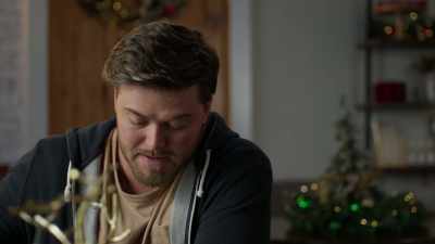 And please leave a five-star
review on the website. - A Christmas of Wonders