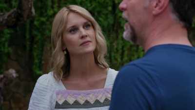 - And power, spotlight.
But he does have a good-- - Beauty and the Billionaire: Bali