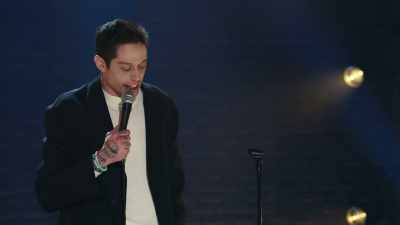 And my roommate thought
that I should apologize - Pete Davidson: Alive from New York