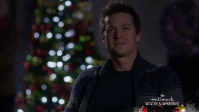 And if Santa
doesn't deliver the toys - Christmas in the Air