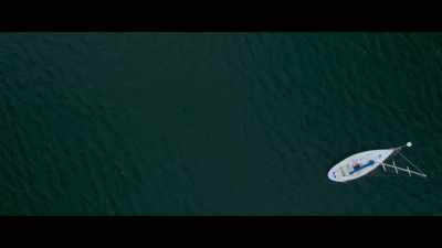 "And you see the boat
going through the water." - Untold: The Race of the Century