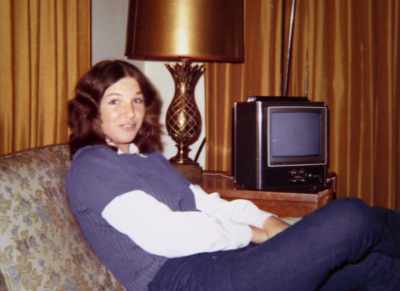 And so she drank
and she took barbiturates, - Being Mary Tyler Moore