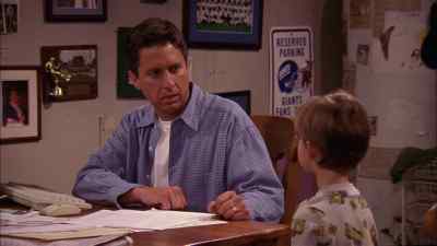 - And if she offers to do your laundry?
- Just say no? - Everybody Loves Raymond