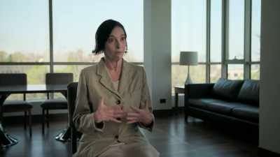 And she had paired this outfit - Who is Ghislaine Maxwell?