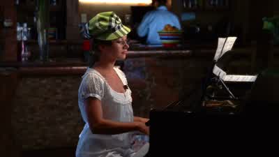 -And she stepped on the ball. - High School Musical 2