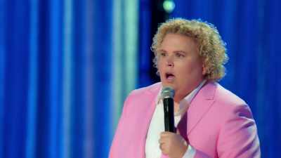 And she's gotta, like, - Fortune Feimster: Crushing It