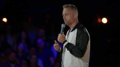 And she's trying to open them the
same way a raccoon would try to open them. - Nate Bargatze: Hello World