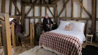 And so this beam, they were a little
bit worried - Extraordinary Escapes with Sandi Toksvig