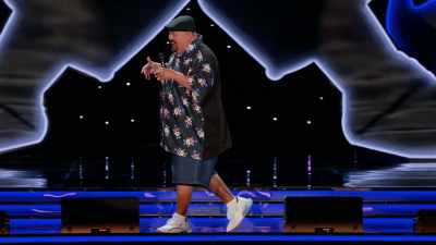 And so we get there
and they gave me the option, - Gabriel Iglesias: Stadium Fluffy