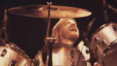 And, so, I shaved it pretty much
right after we got back together, - ZZ Top: That Little Ol' Band From Texas