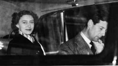 And her solution is, really,
to sort of wait - Elizabeth Windsor