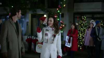 ♪ And soon will be here ♪ - Random Acts of Christmas