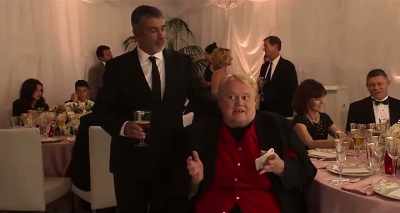 And he started reaching out
one by one to his old clients. - Sandy Wexler