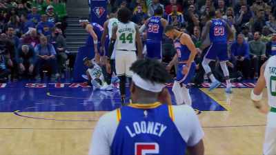 And Steph was involved
in that initial collision, - Stephen Curry: Underrated